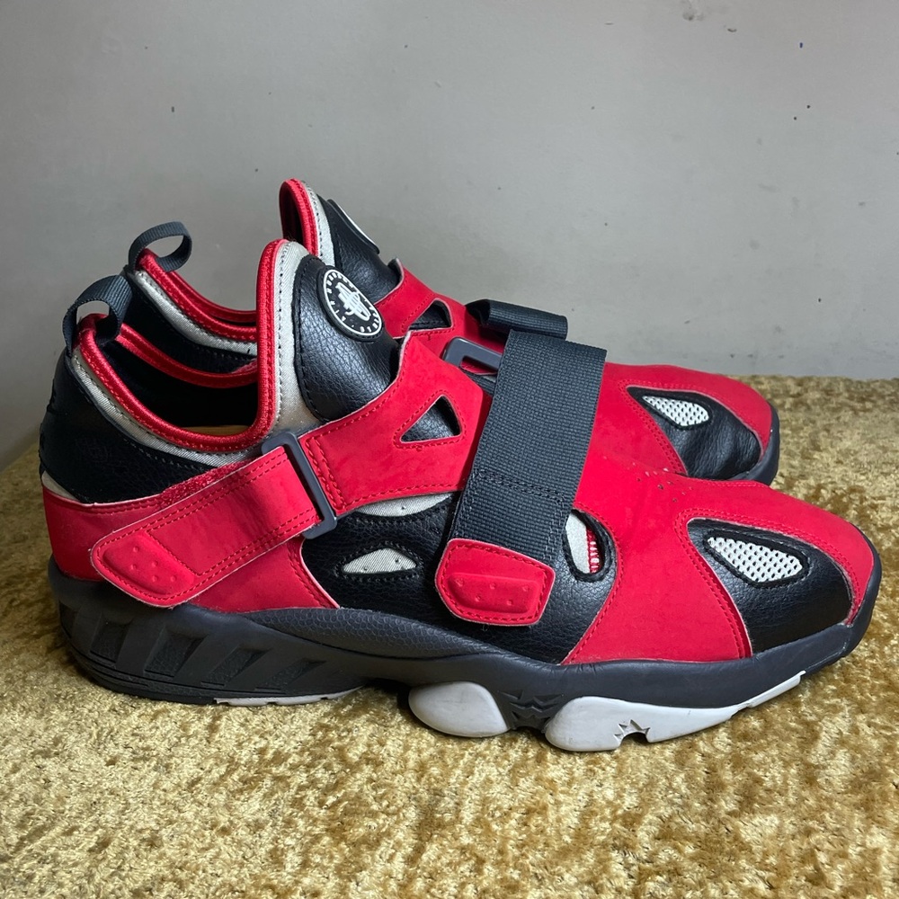 Nike Air Trainer Huarache 94’ Red and Black Sneakers with Adjustable Straps